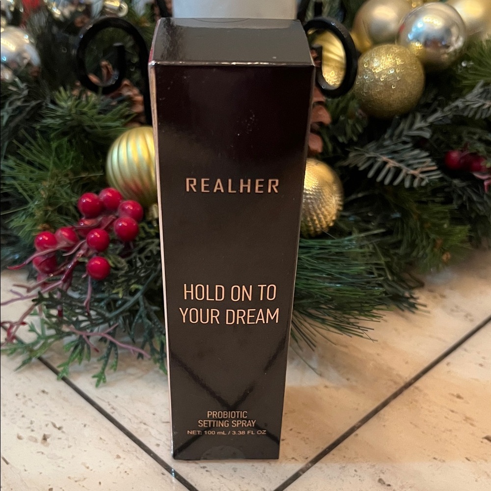 RealHer Hold on to Your Dream Probiotic Setting Spray